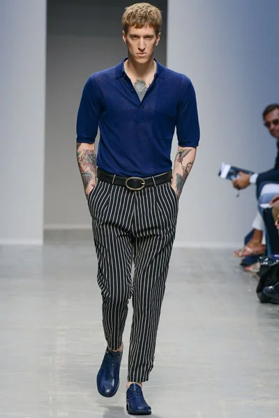 Look 22
